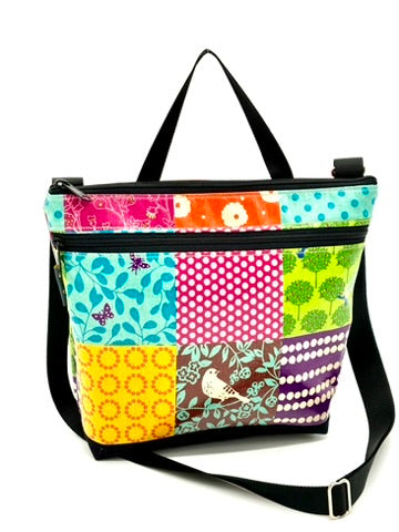 Large Travel Purse in Cream Bird Patchwork