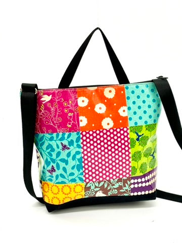 Large Travel Purse in Cream Bird Patchwork