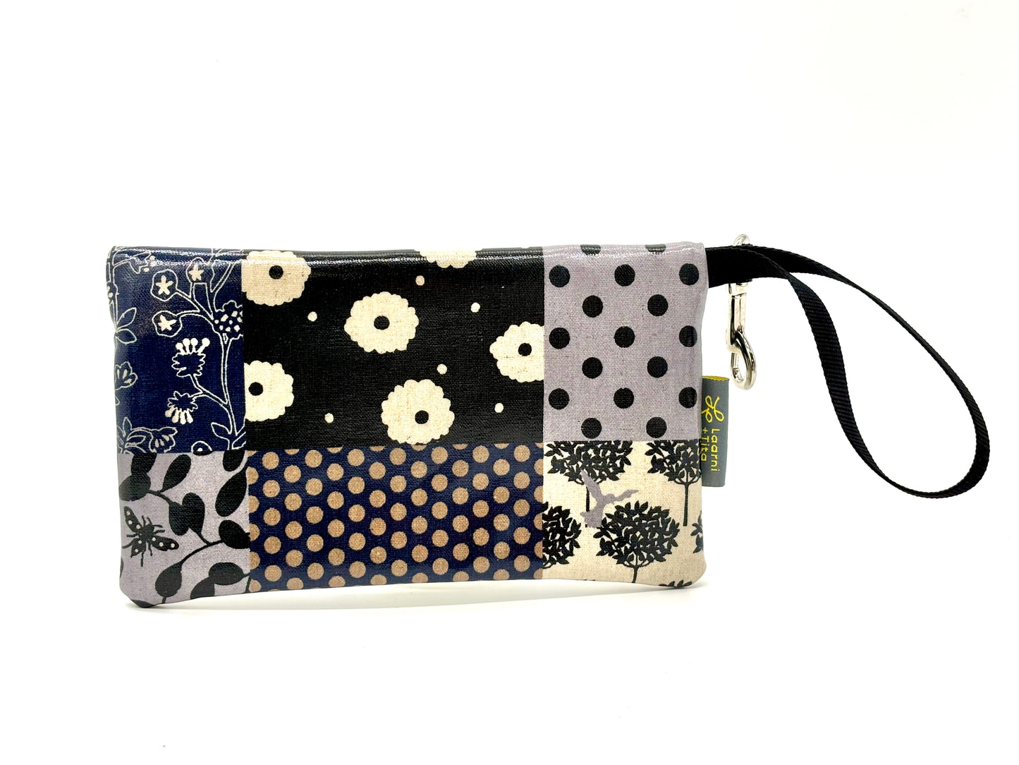 Medium Wristlet in Gray Bird Patchwork