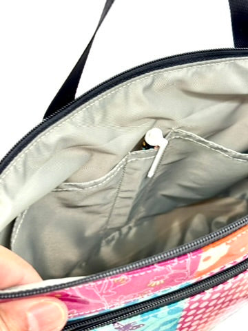 Large Travel Purse in Cream Bird Patchwork