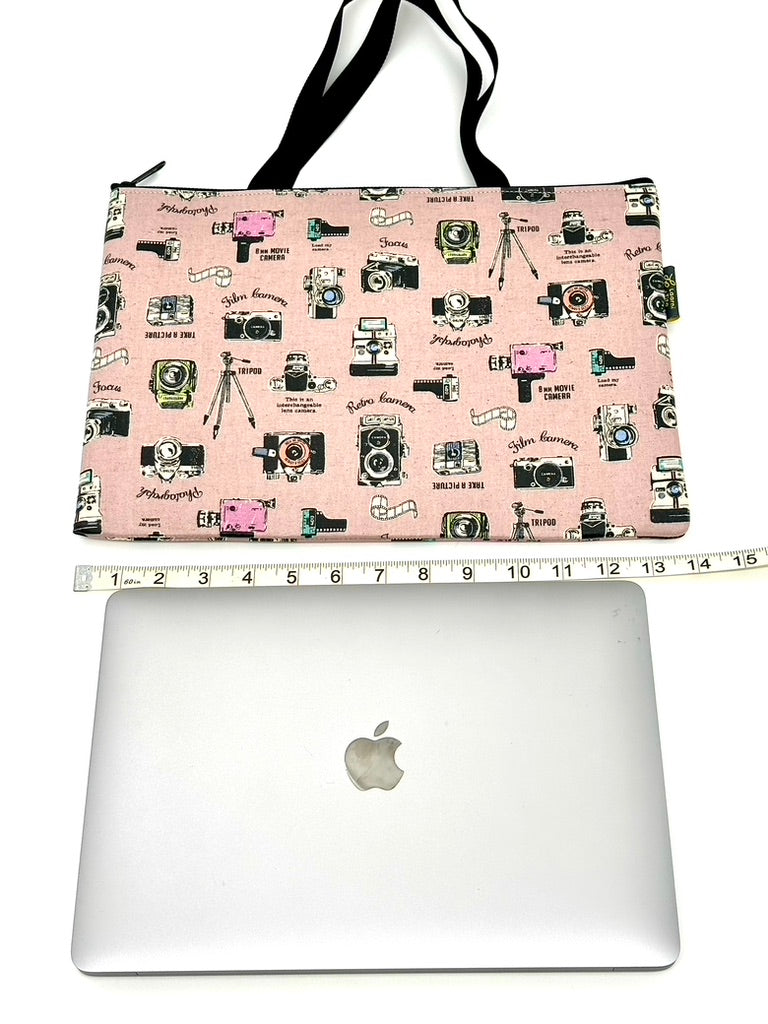 Laptop Sleeve in Vintage Cameras Pink