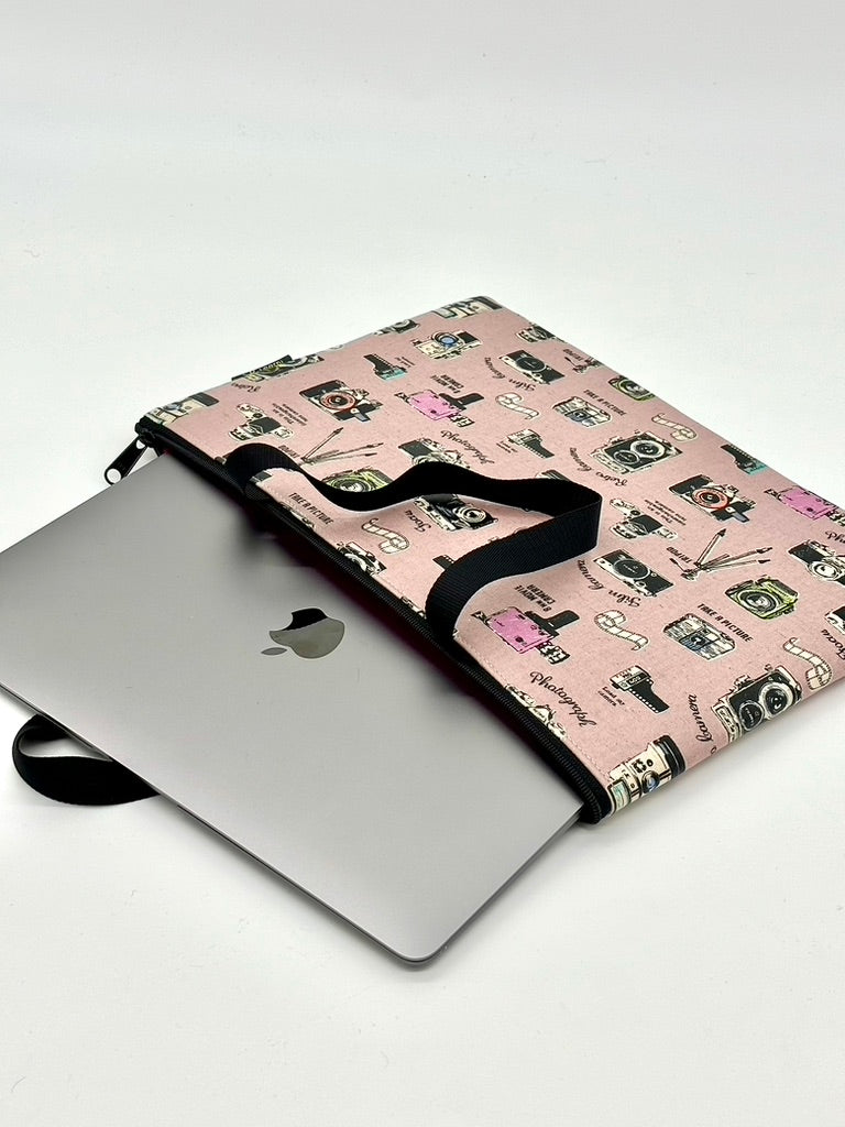 Laptop Sleeve in Vintage Cameras Pink