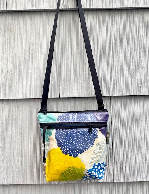 Medium Travel Purse in Blobs blue and yellow