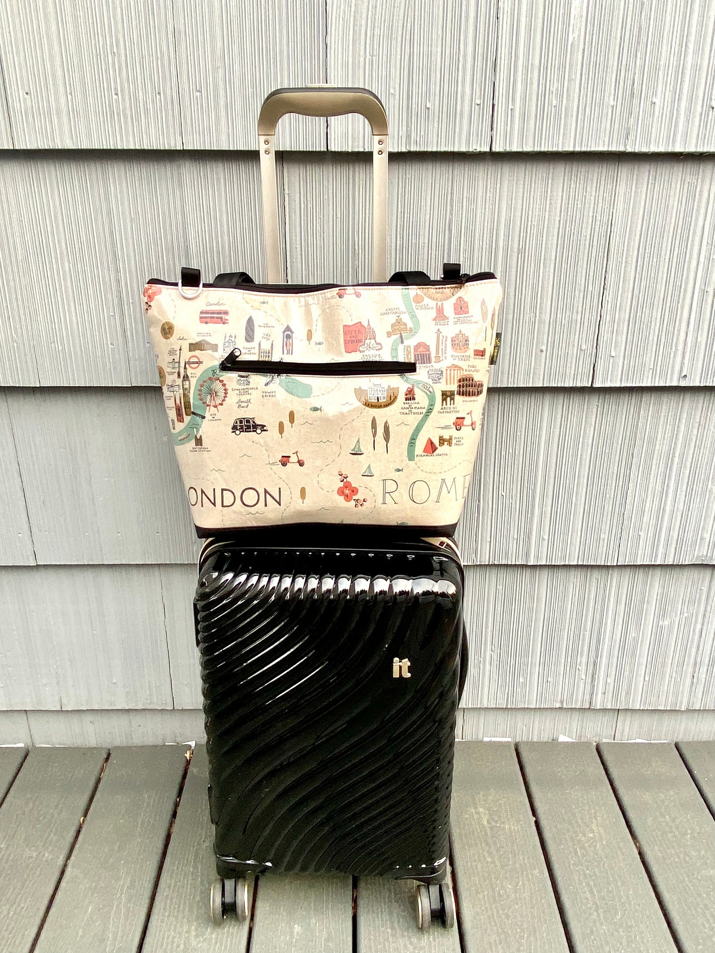 Lydia Tote w/trolley sleeve in Cities print