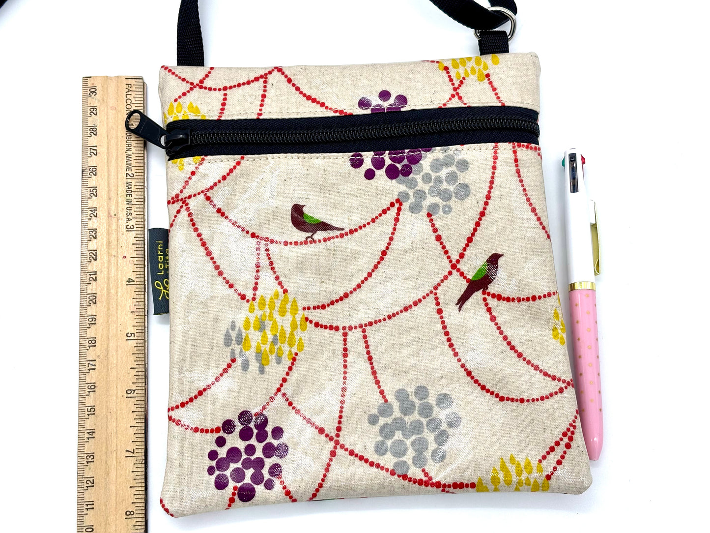 Small Travel Purse in Bird Hanging Around