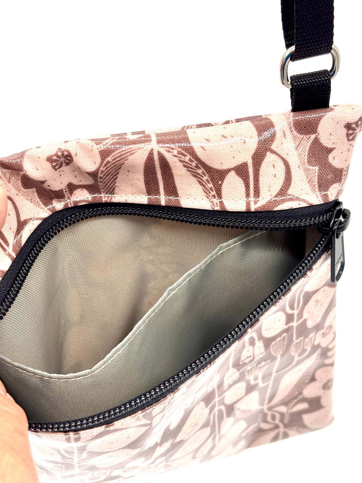 Small Travel Purse in Botanical Mauve