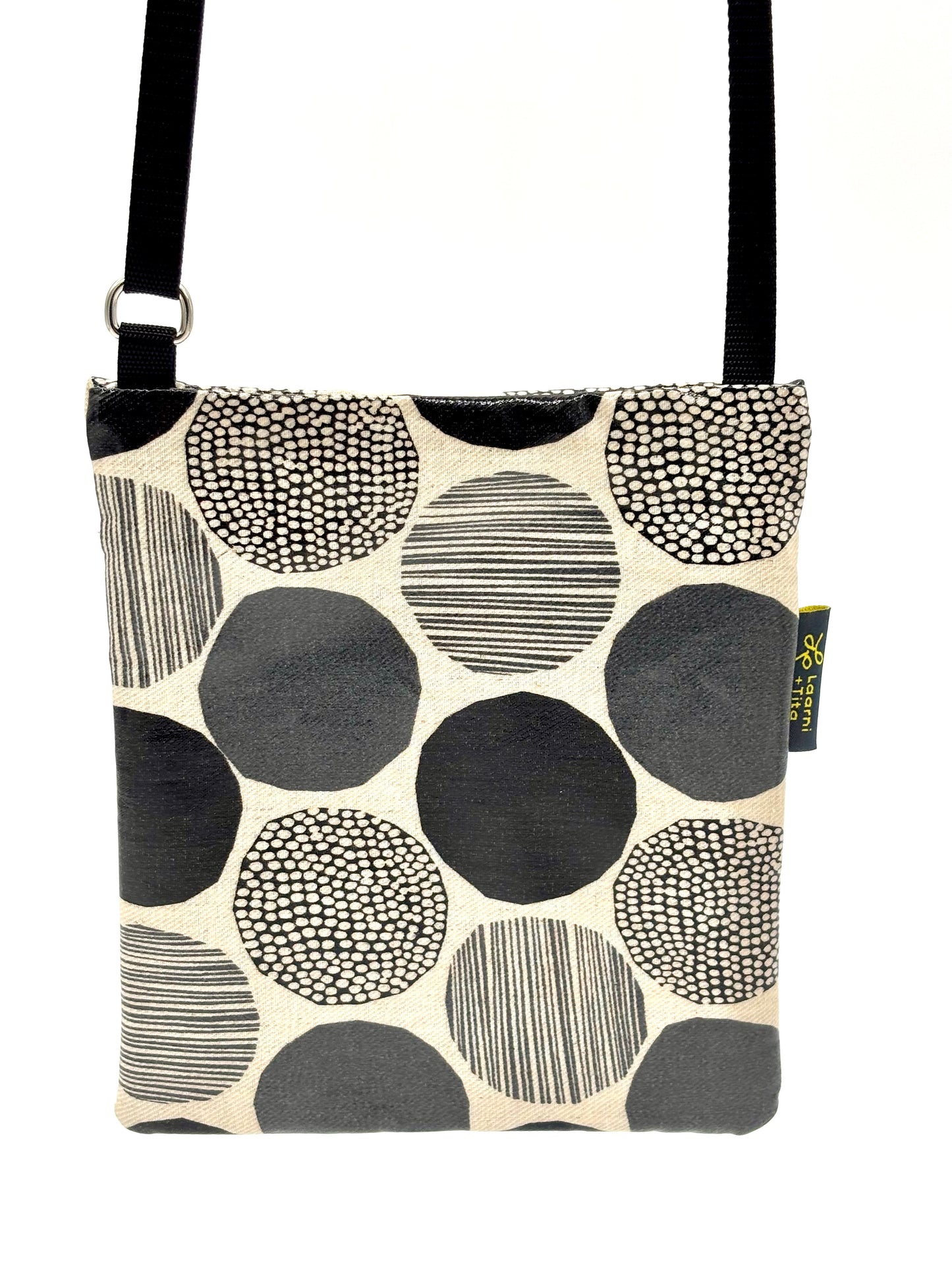 Small Travel Purse in Rounds Black & White