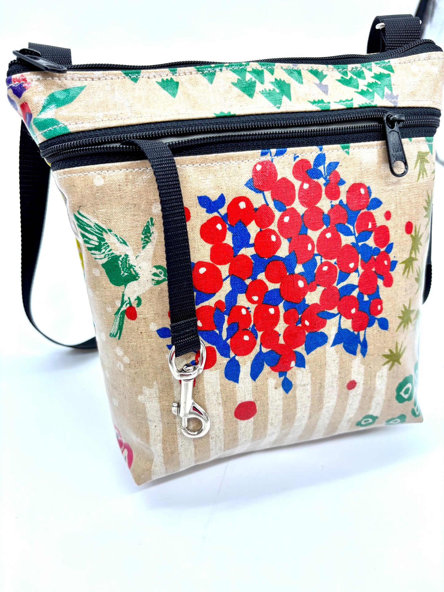 Medium Travel Purse in Garden Bird Cream
