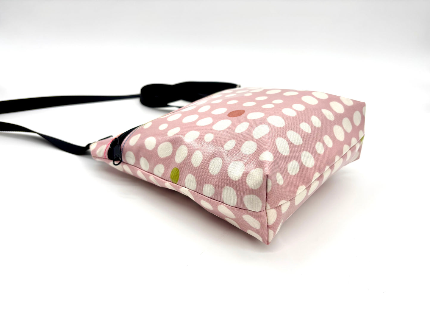 Medium Travel Purse in Pink with random dots