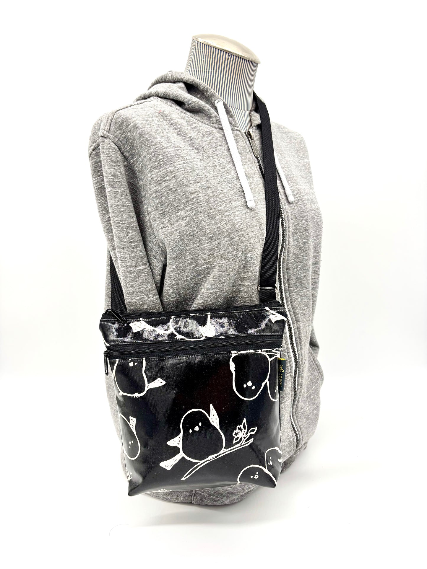 Medium Travel Purse in Birds Print