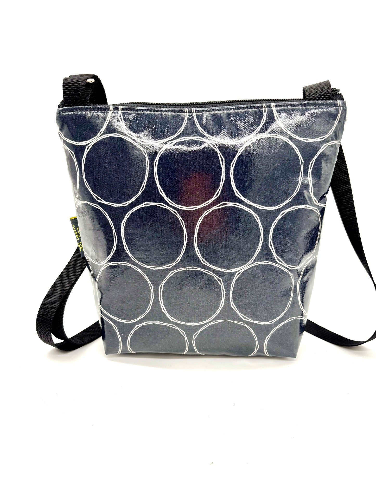 Medium Travel Purse in Rounds Scribbled