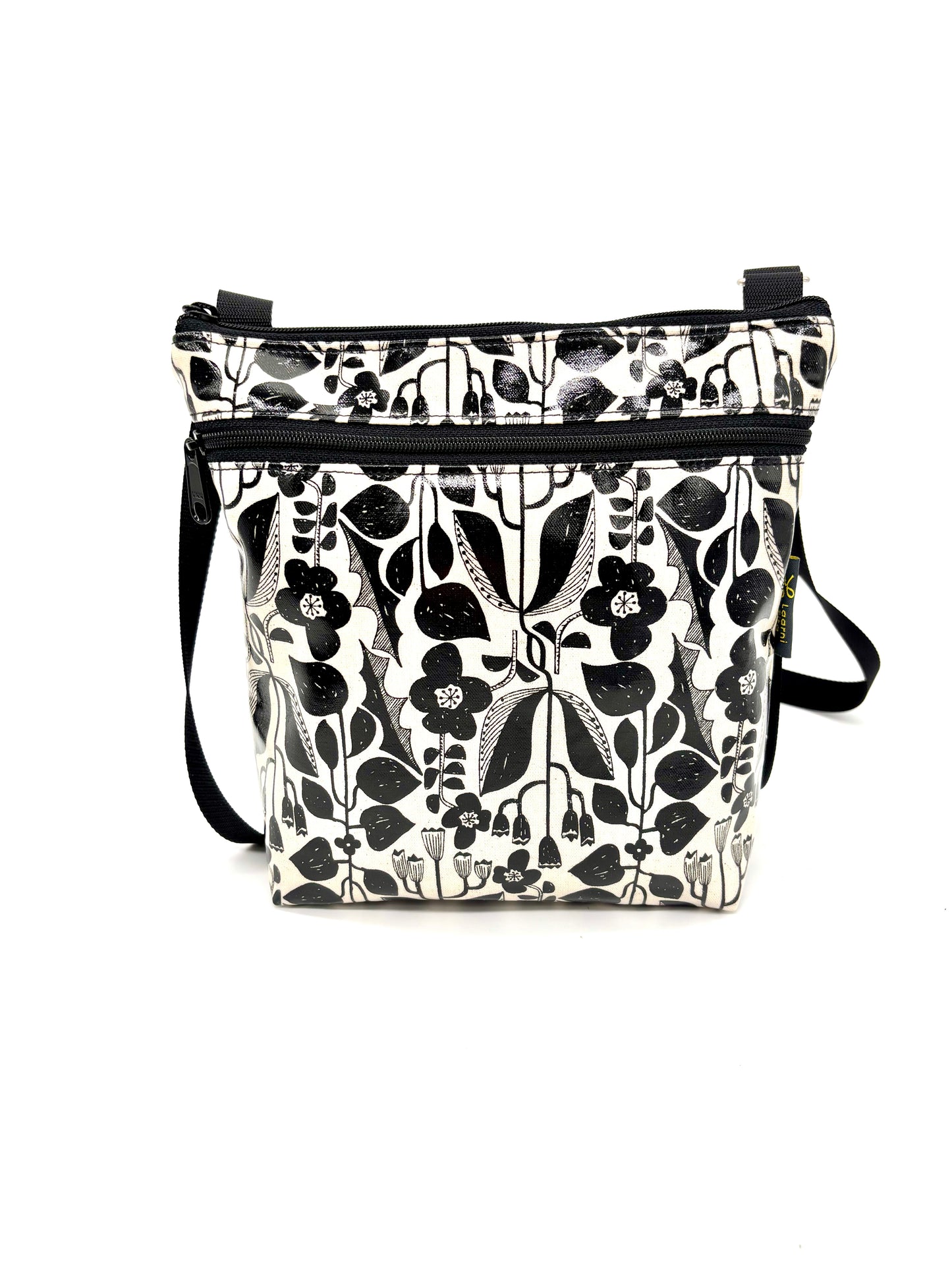 Medium Travel Purse in Botanical Black & White