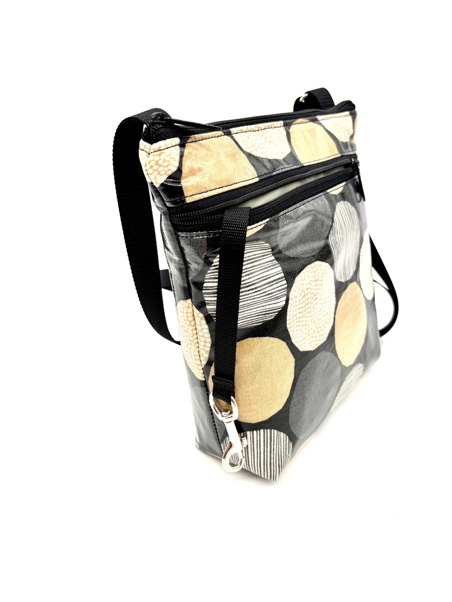 Medium Travel Purse in Rounds Multicolor
