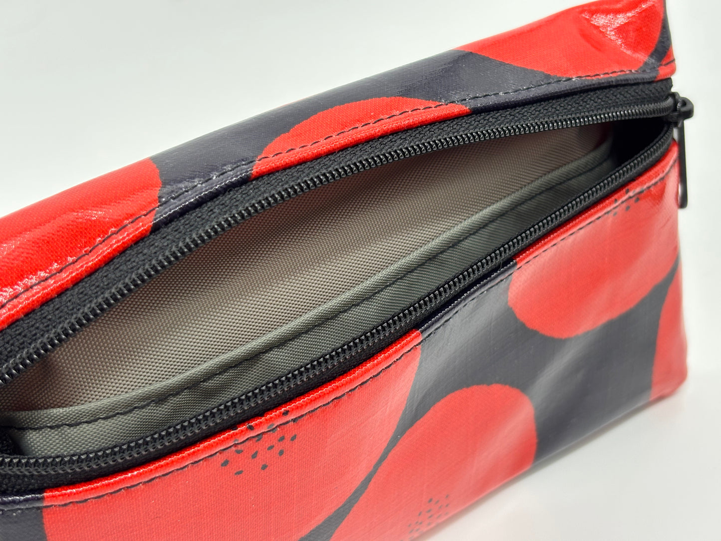 Medium Wristlet in Red Rounds w/Dots