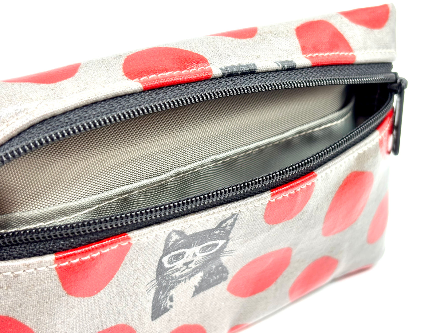 Medium Wristlet in Cat w/Glasses in Red