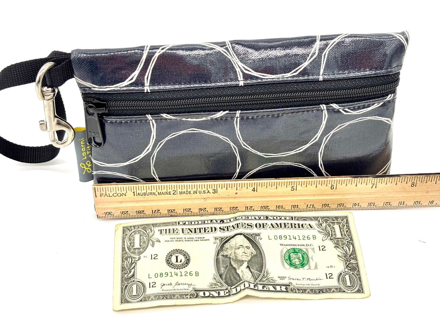 Medium Wristlet in Rounds Scrbbled