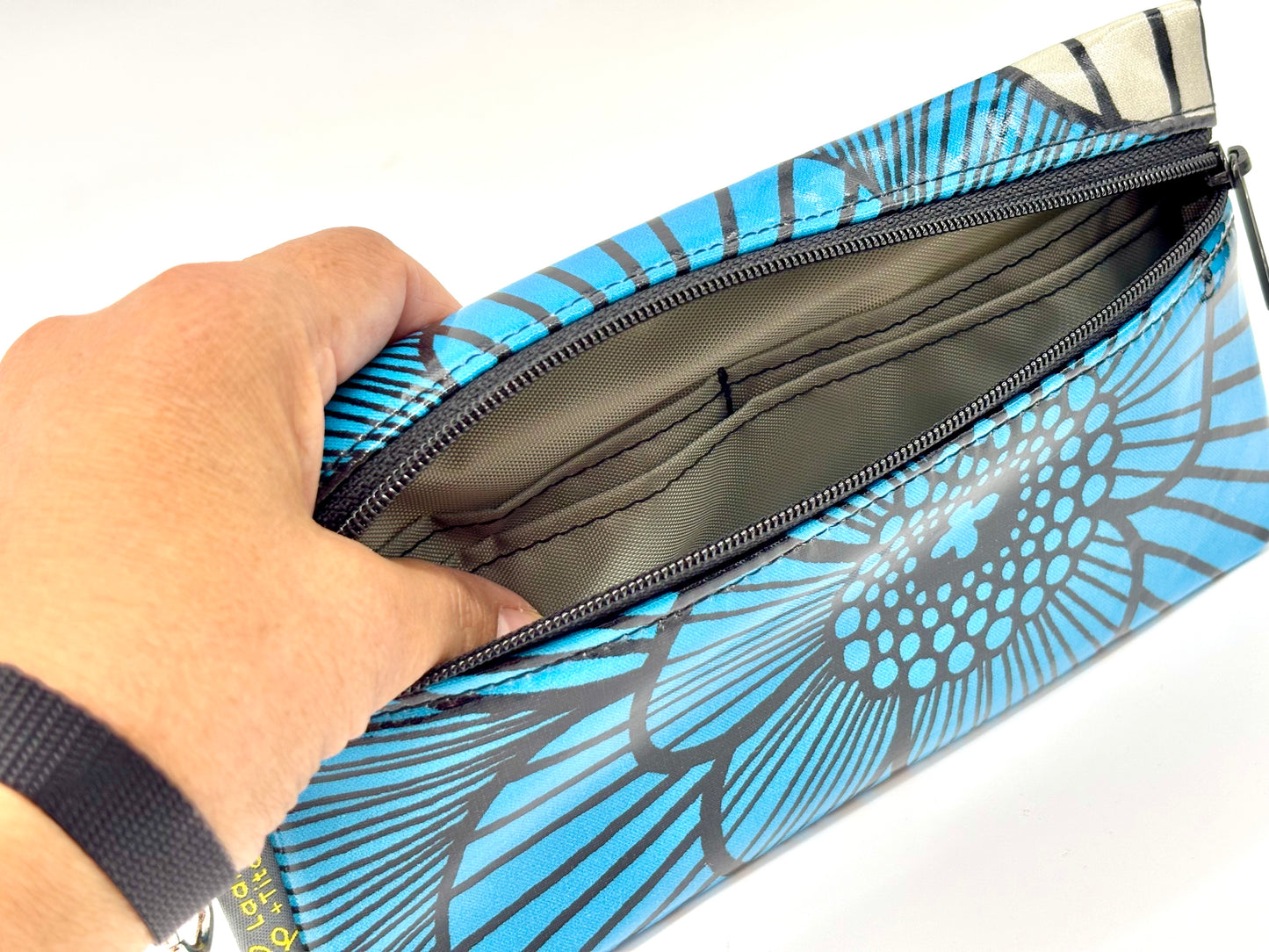 Large Wristlet in Big Blue Flowers