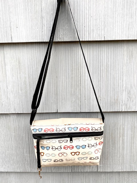 Short Messenger Bag in Cream Eyewear