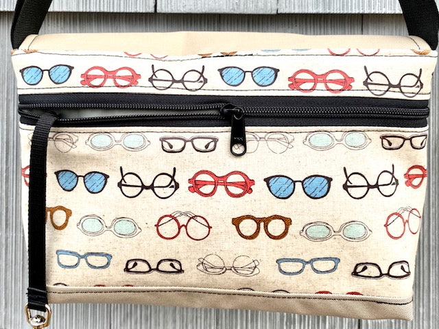 Short Messenger Bag in Cream Eyewear