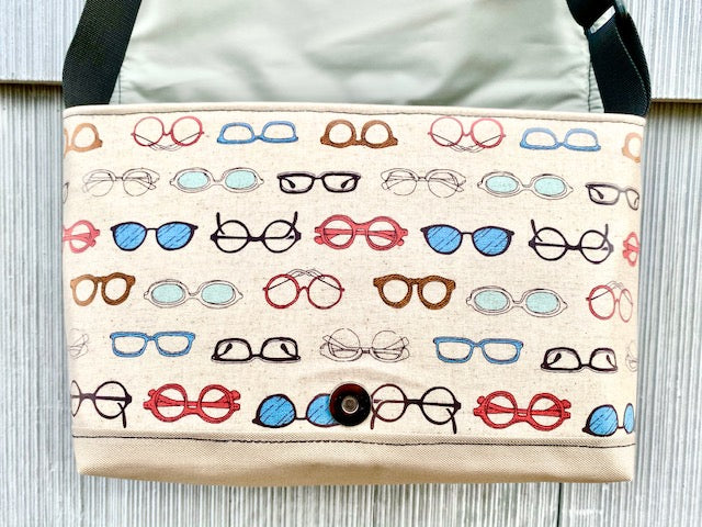 Short Messenger Bag in Cream Eyewear