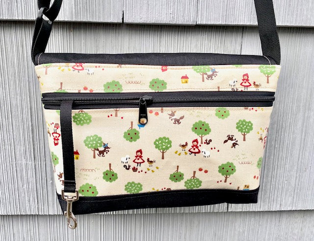 Short Messenger Bag in Red Hoodie