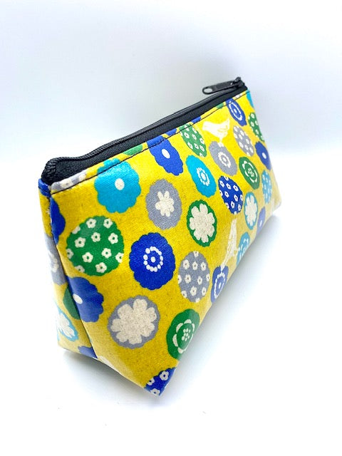 Medium Makeup Bag in Yellow Birds
