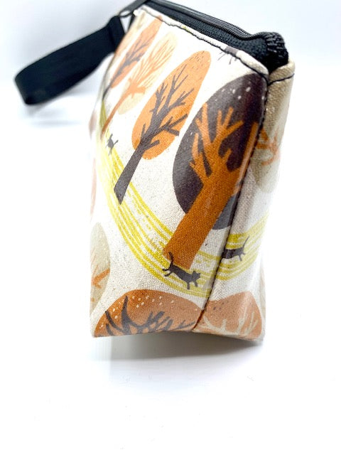 Medium Makeup Bag in Cats in the Park