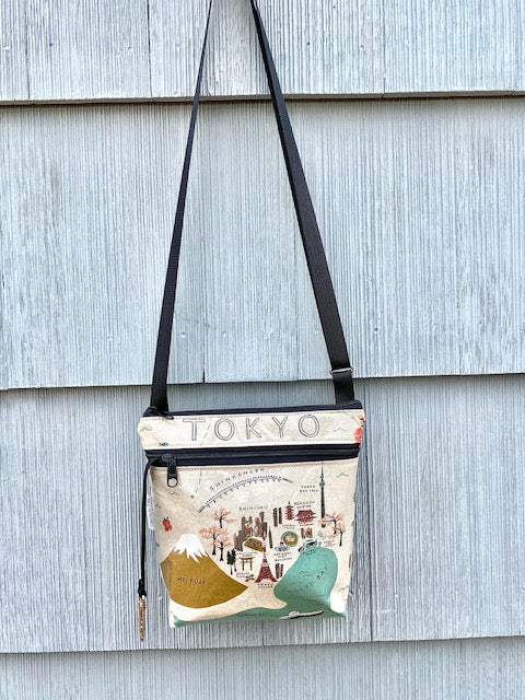 Medium Travel Purse in Tokyo
