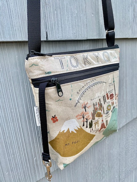 Medium Travel Purse in Tokyo