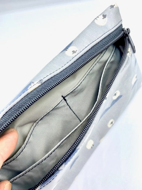 Large Wristlet in Sheep-Gray