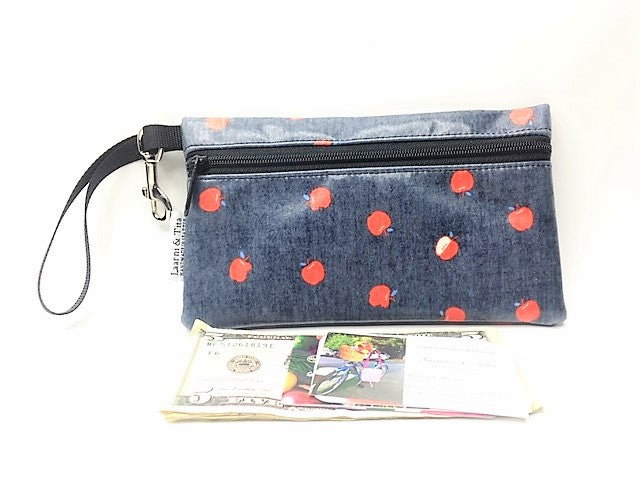 Medium Wristlet in Red Apples