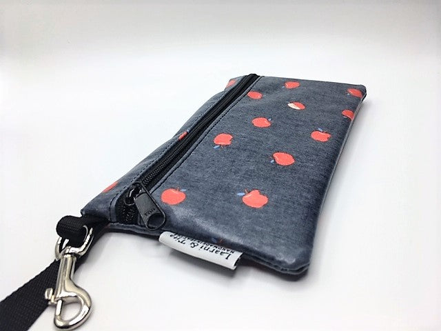 Medium Wristlet in Red Apples