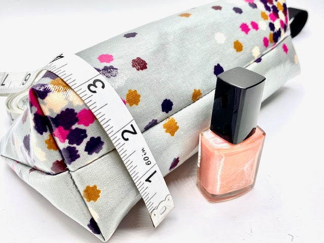 Medium Makeup Bag in Confetti Print