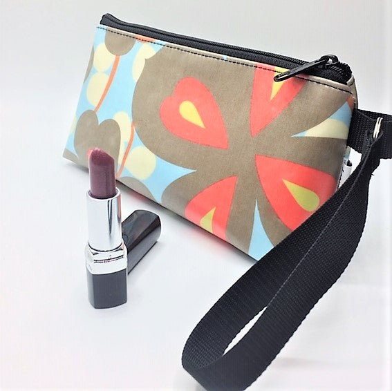 Medium Makeup Bag in Morning Glory print