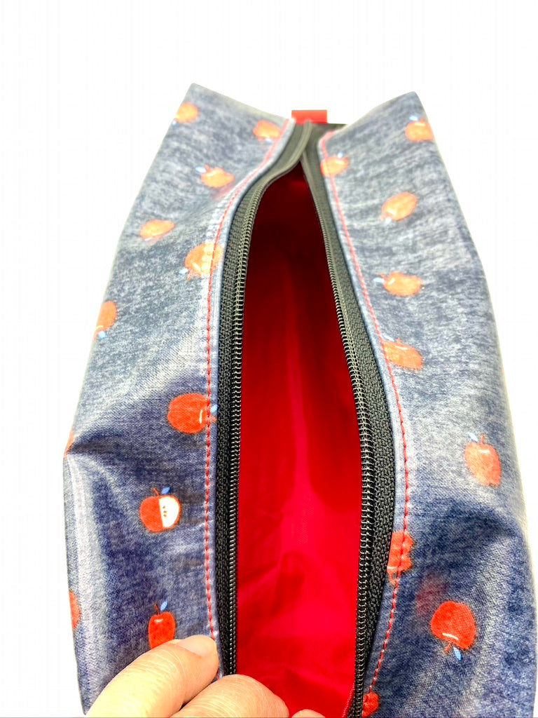 Box Pouch in Red Apples