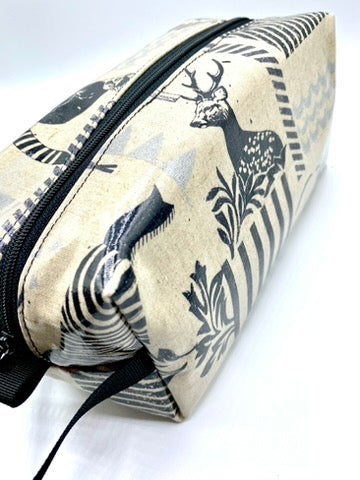 Box Pouch in Deer and Lemur