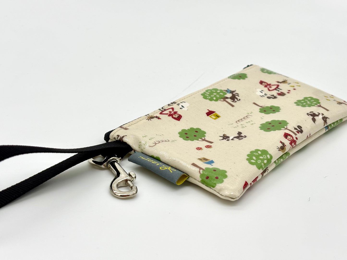 Small Wristlet in Little Red