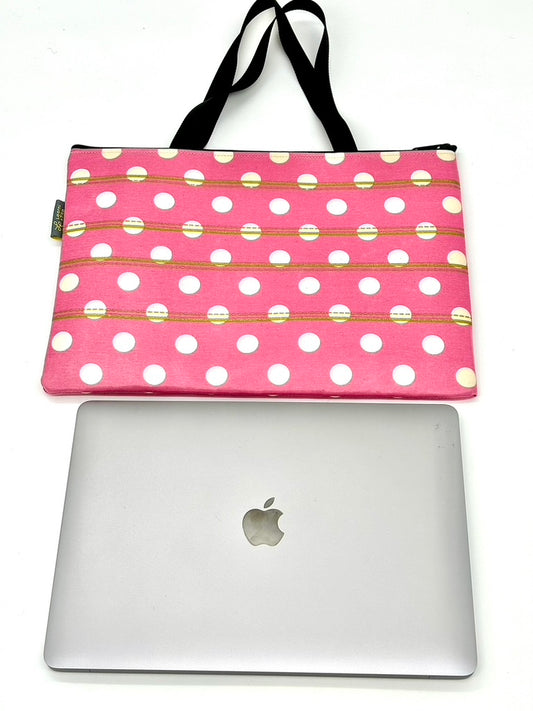Laptop Sleeve in White/Pink polka dot