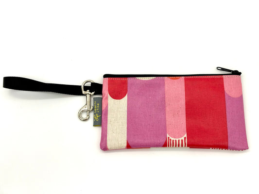 Small Wristlet in Pink