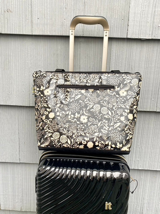 Lydia Tote w/trolley sleeve in Wildflowers black & cream
