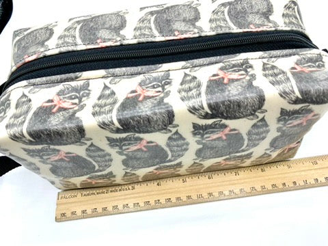 Box Pouch in Raccoons