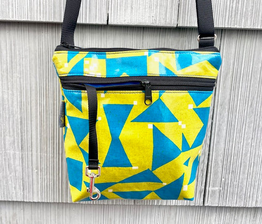 Medium Travel Purse in Shapes blue and yellow