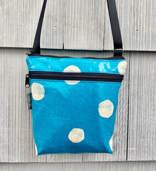 Medium Travel Purse in Sponged Dots white on blue