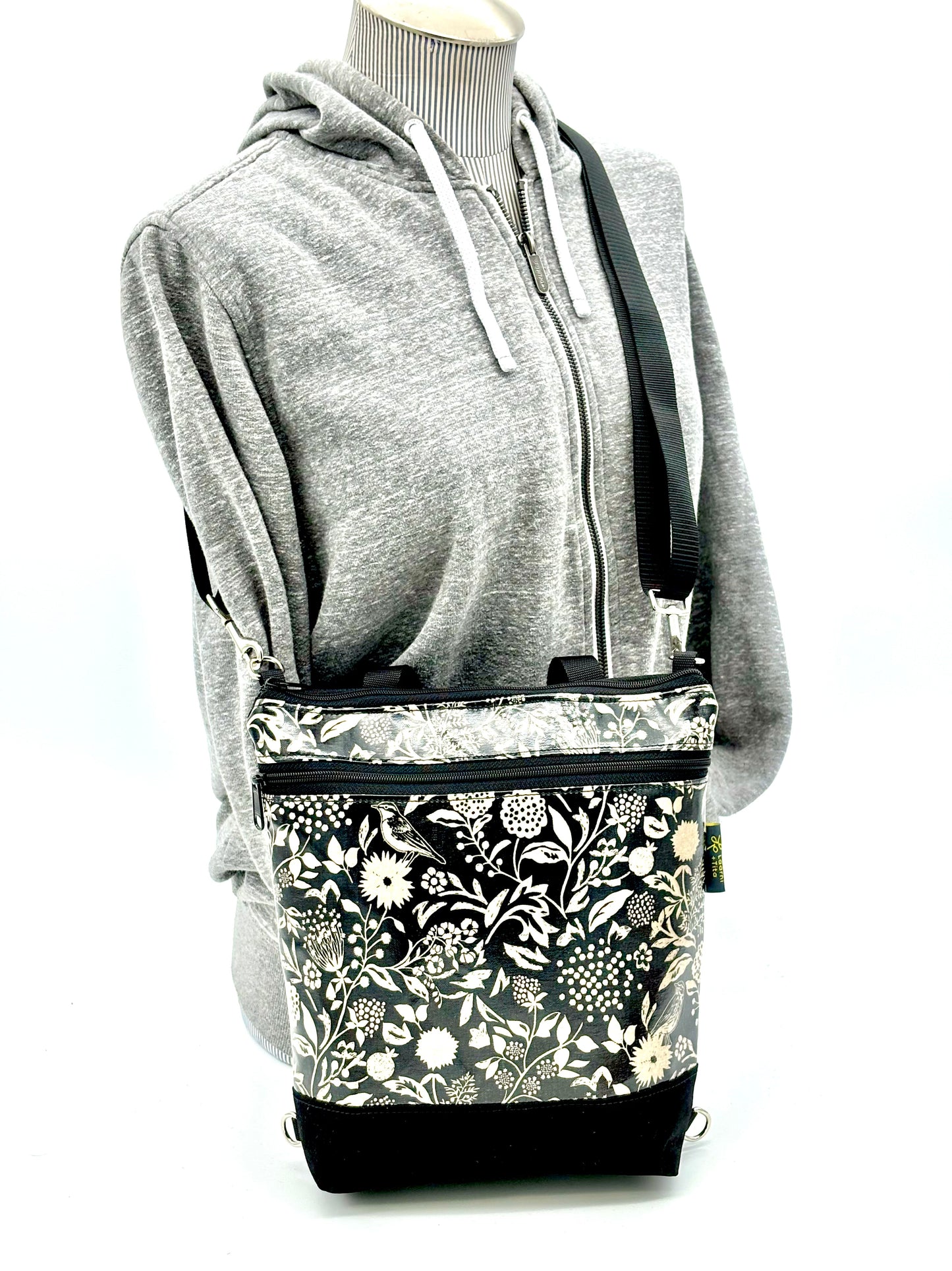 Backpack/Crossbody in Wildflowers black & cream