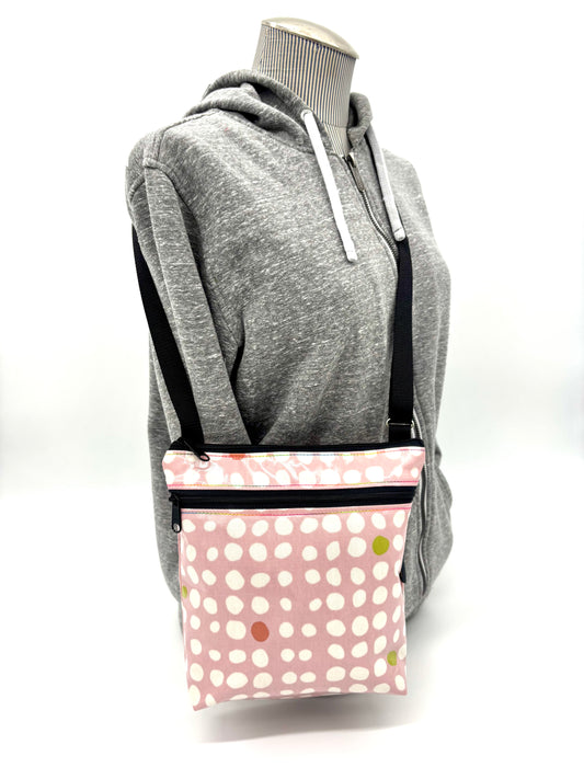 Medium Travel Purse in Pink with random dots