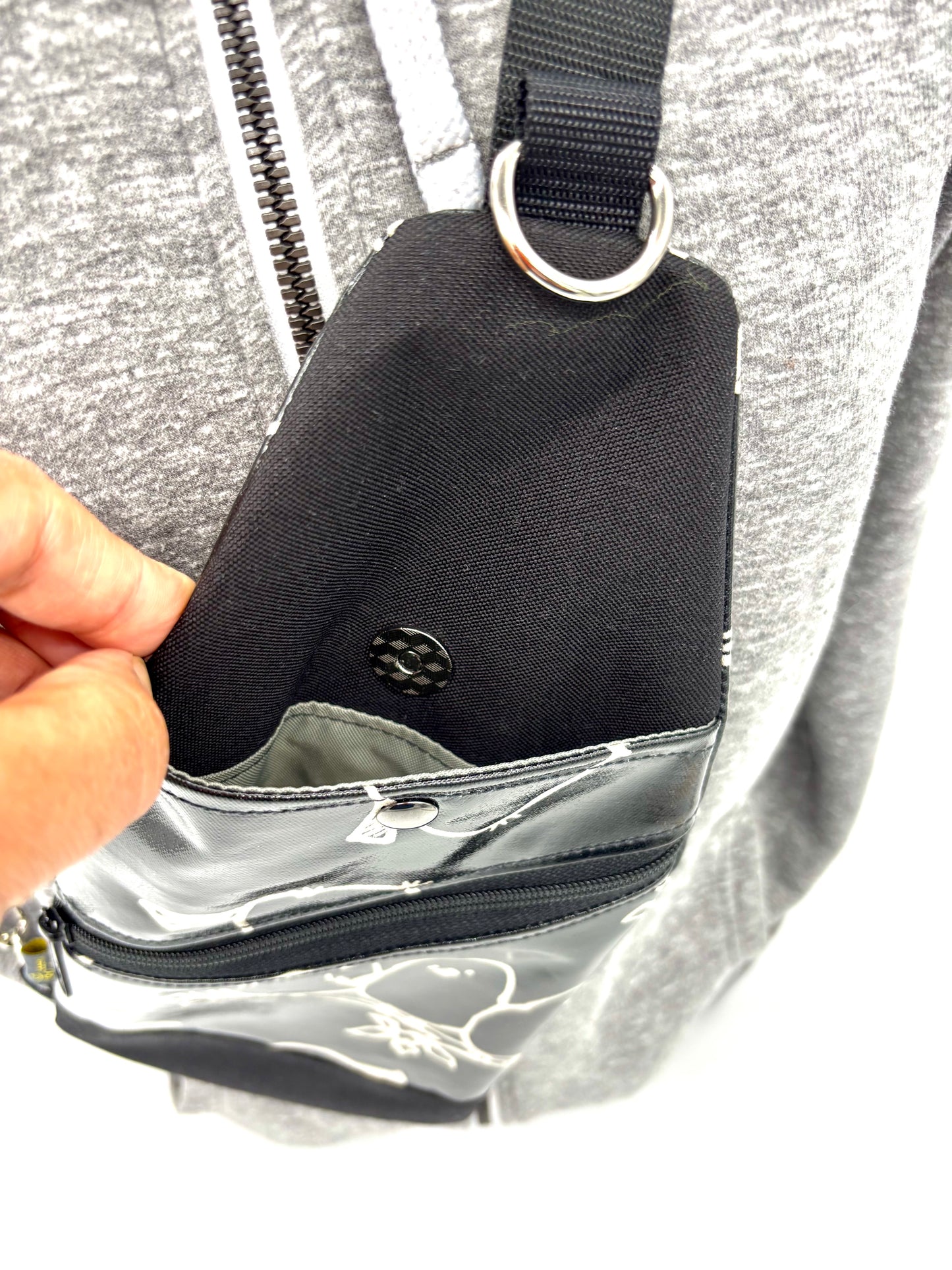 Travel Sling in Black Puffy Birds