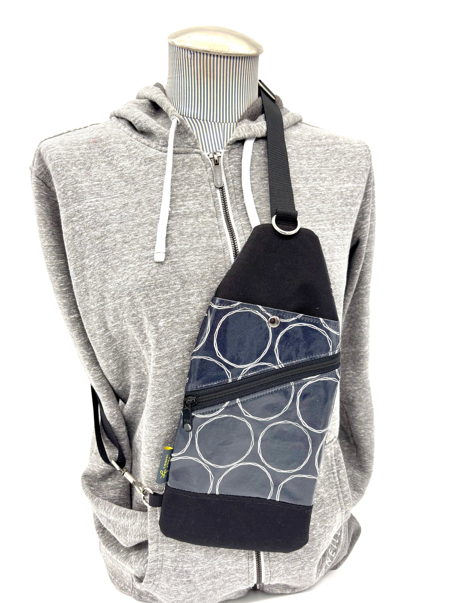 Travel Sling in Rounds Scribbled