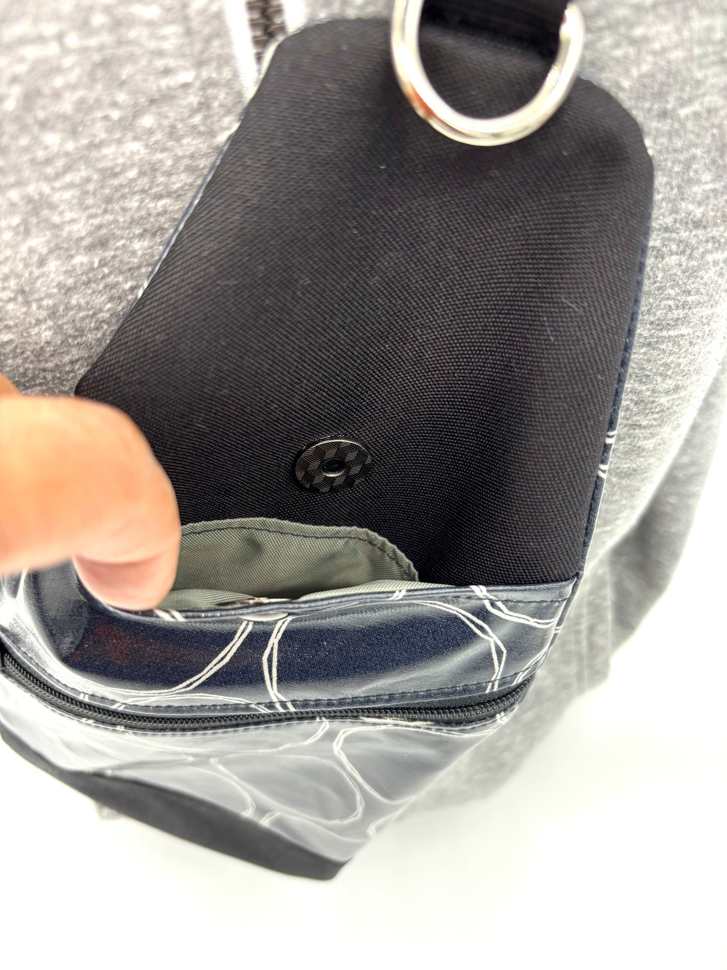 Travel Sling in Rounds Scribbled