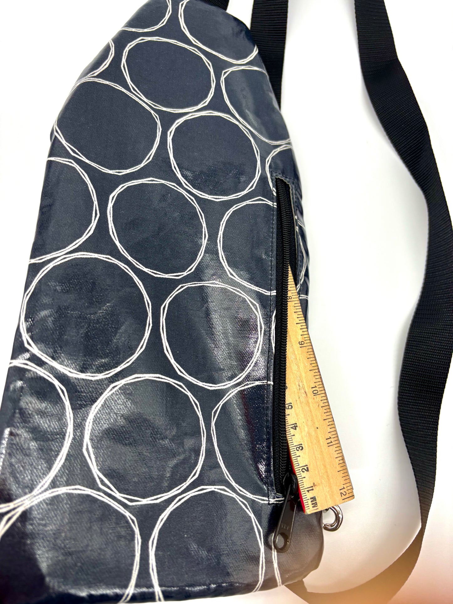 Travel Sling in Rounds Scribbled