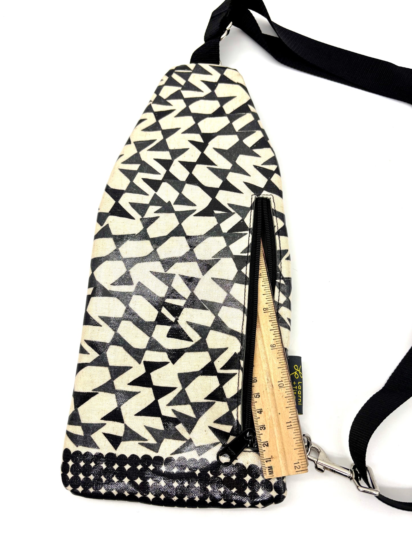 Travel Sling in Streamers Black & White